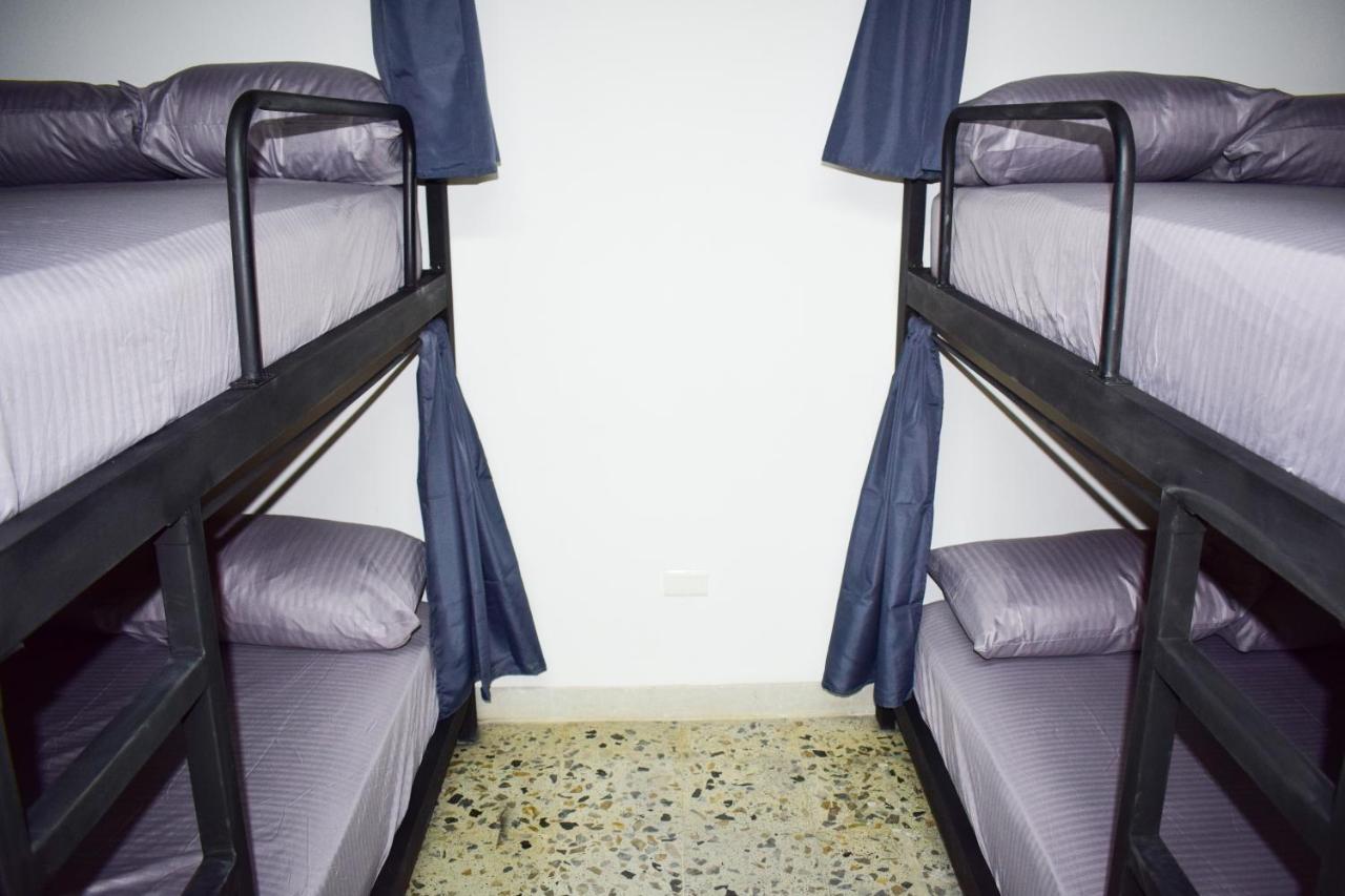 Area 51 Hostel Медельїн Екстер'єр фото