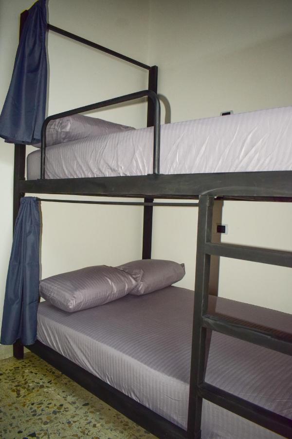 Area 51 Hostel Медельїн Екстер'єр фото